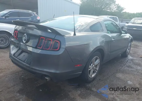2014 Ford Mustang V6 from USA, damaged, VIN 1ZVBP8AM0E5310855
